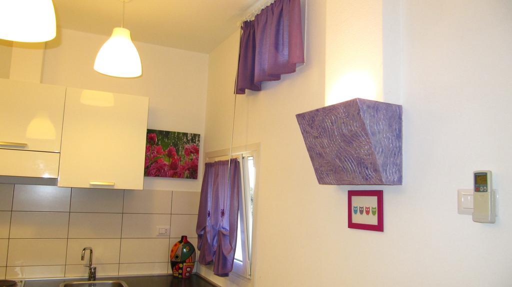 Casetta Romantica Viola Lerici Room photo